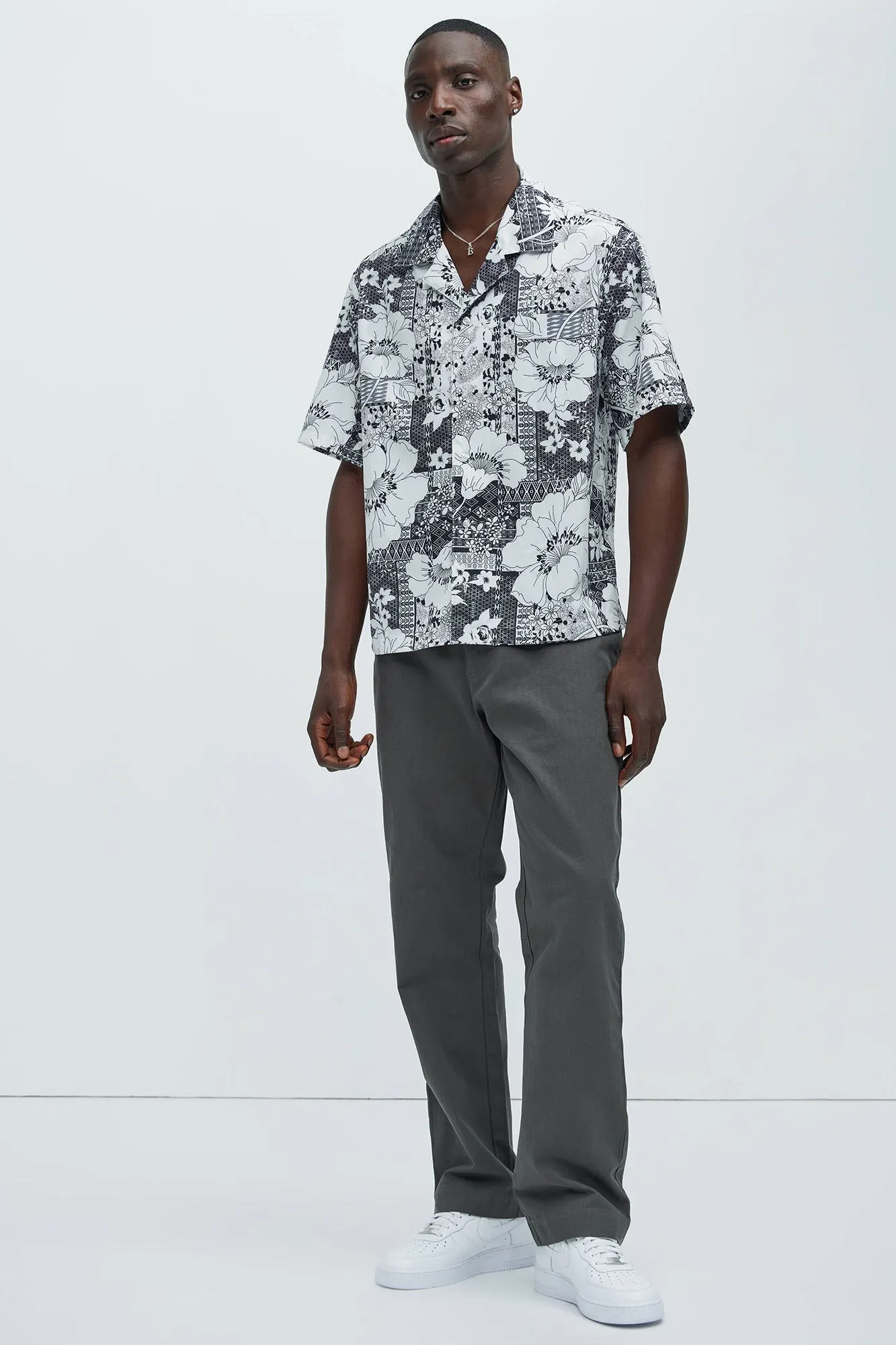 Berry Herringbone Straight Pants - Charcoal