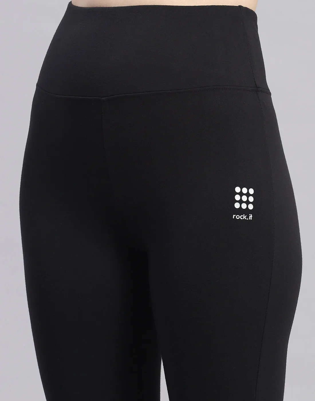 Women Black Solid Regular Fit Yoga Pant