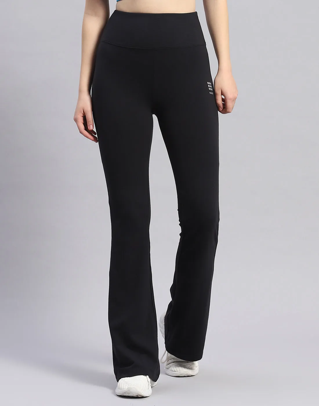 Women Black Solid Regular Fit Yoga Pant